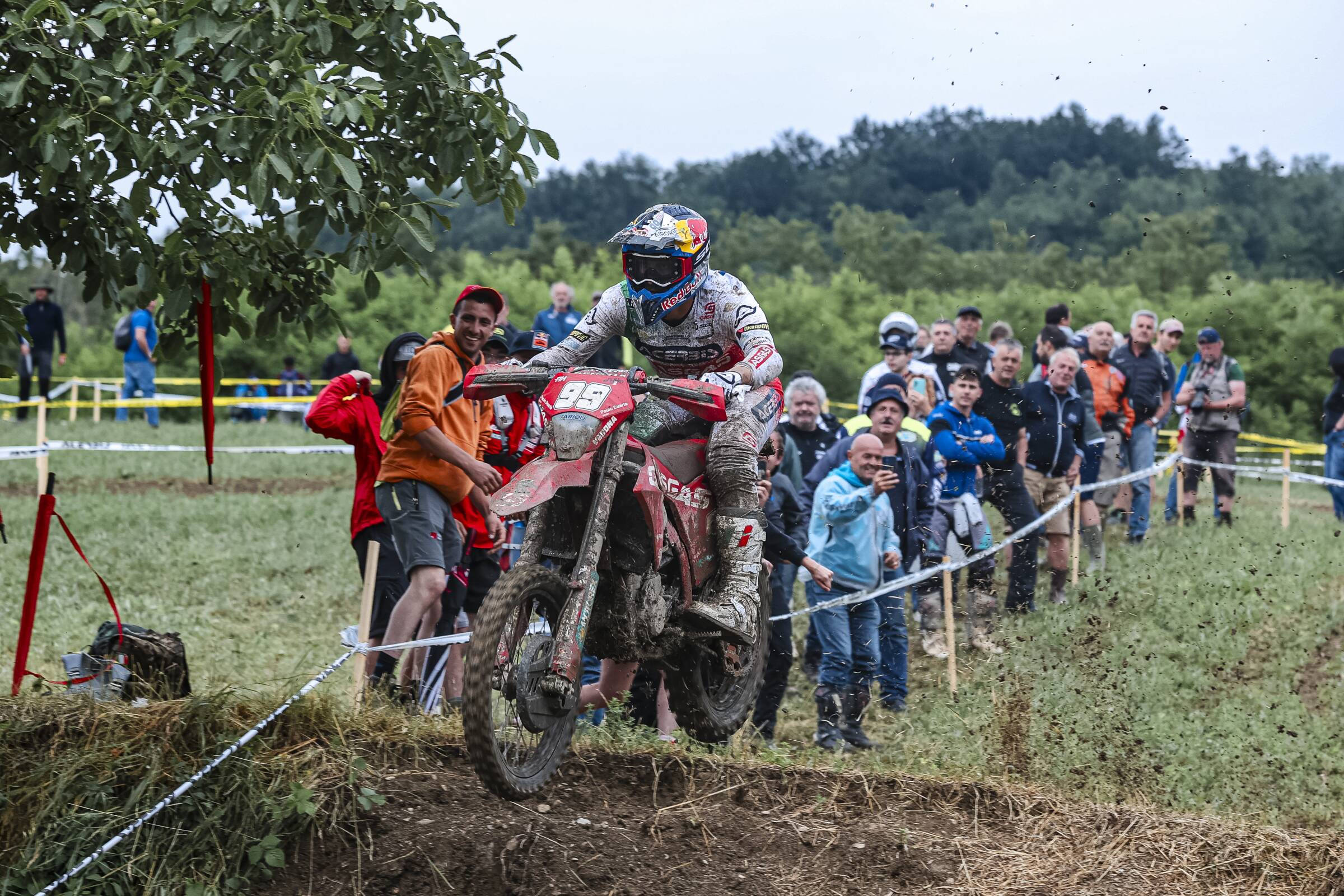 SPETTACOLARE VITTORIA IN ENDUROGP PER ANDREA VERONA NELLA TAPPA ITALIANA DEL MONDIALE