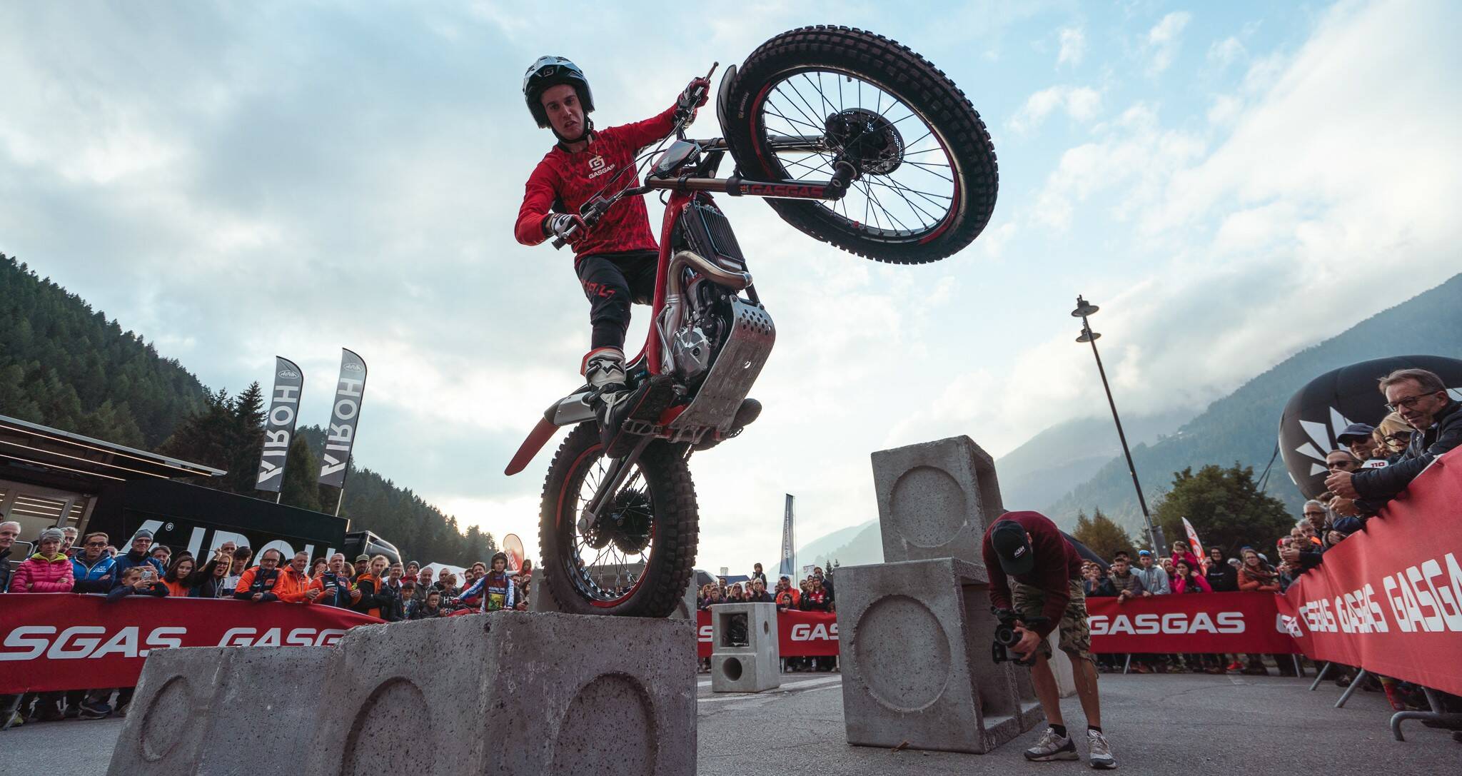 CAMPIONATO ITALIANO TRIAL INDOOR: ALESSIA BACCHETTA, ANDREA RIVA E MATTIA SPREAFICO SONO GET ON THE GAS PER LA STAGIONE 2025!