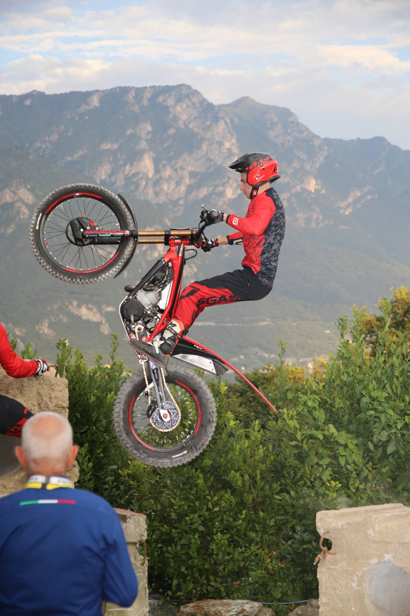 CAMPIONATO ITALIANO TRIAL INDOOR: ALESSIA BACCHETTA, ANDREA RIVA E MATTIA SPREAFICO SONO GET ON THE GAS PER LA STAGIONE 2025!