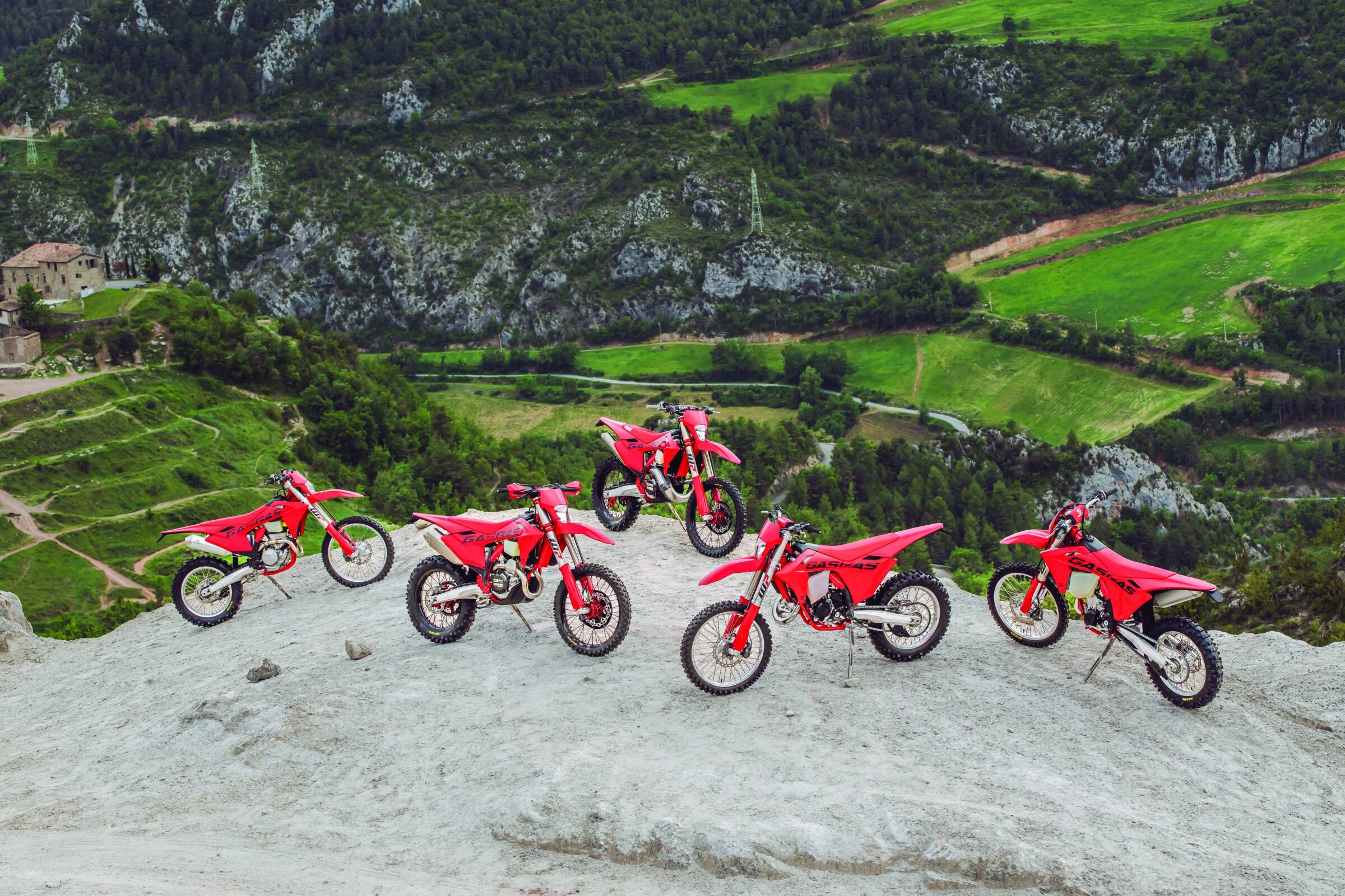 GET ON THE GAS A EICMA RIDING FEST CON LA GAMMA ENDURO GASGAS 2025!
