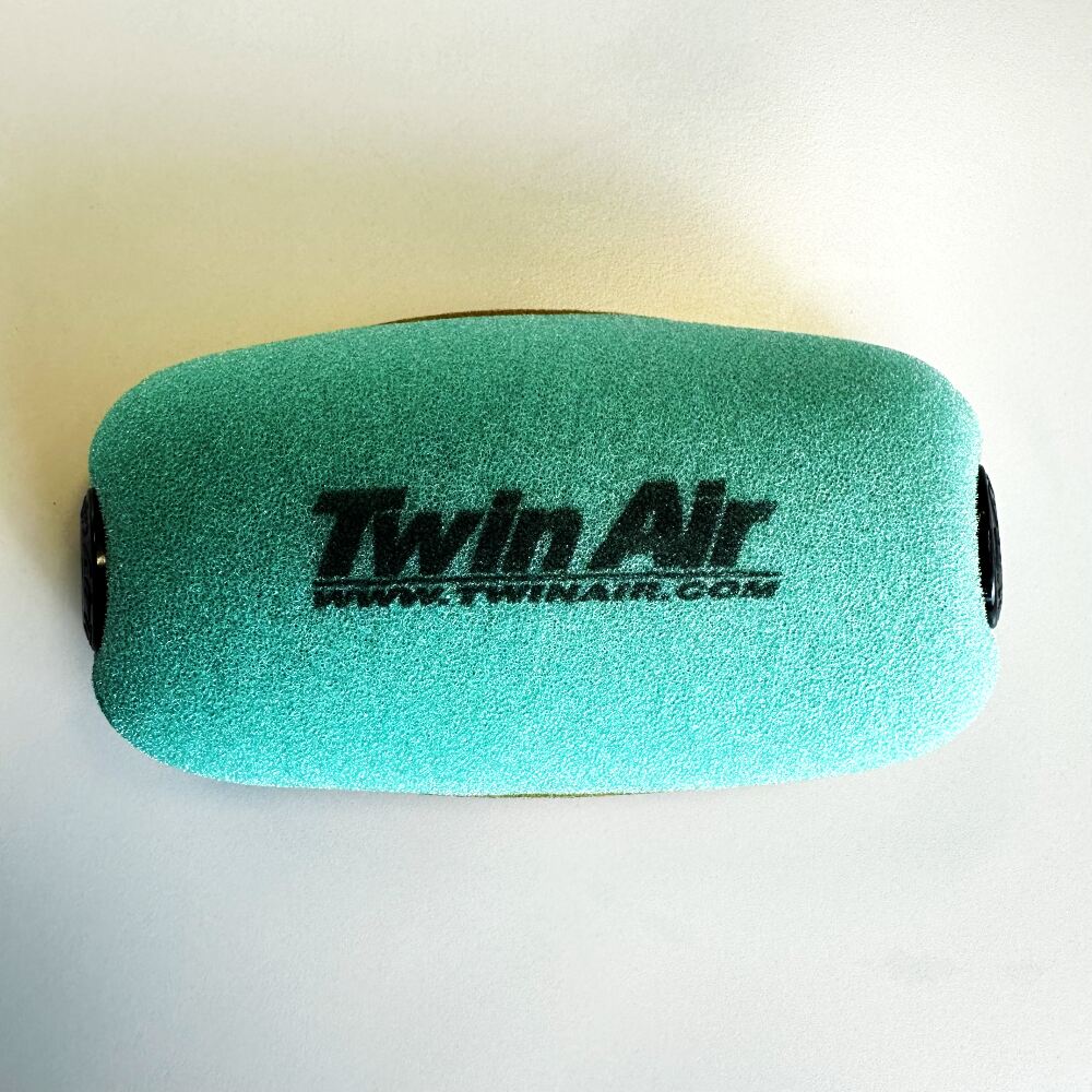 Pre-oiled air filter